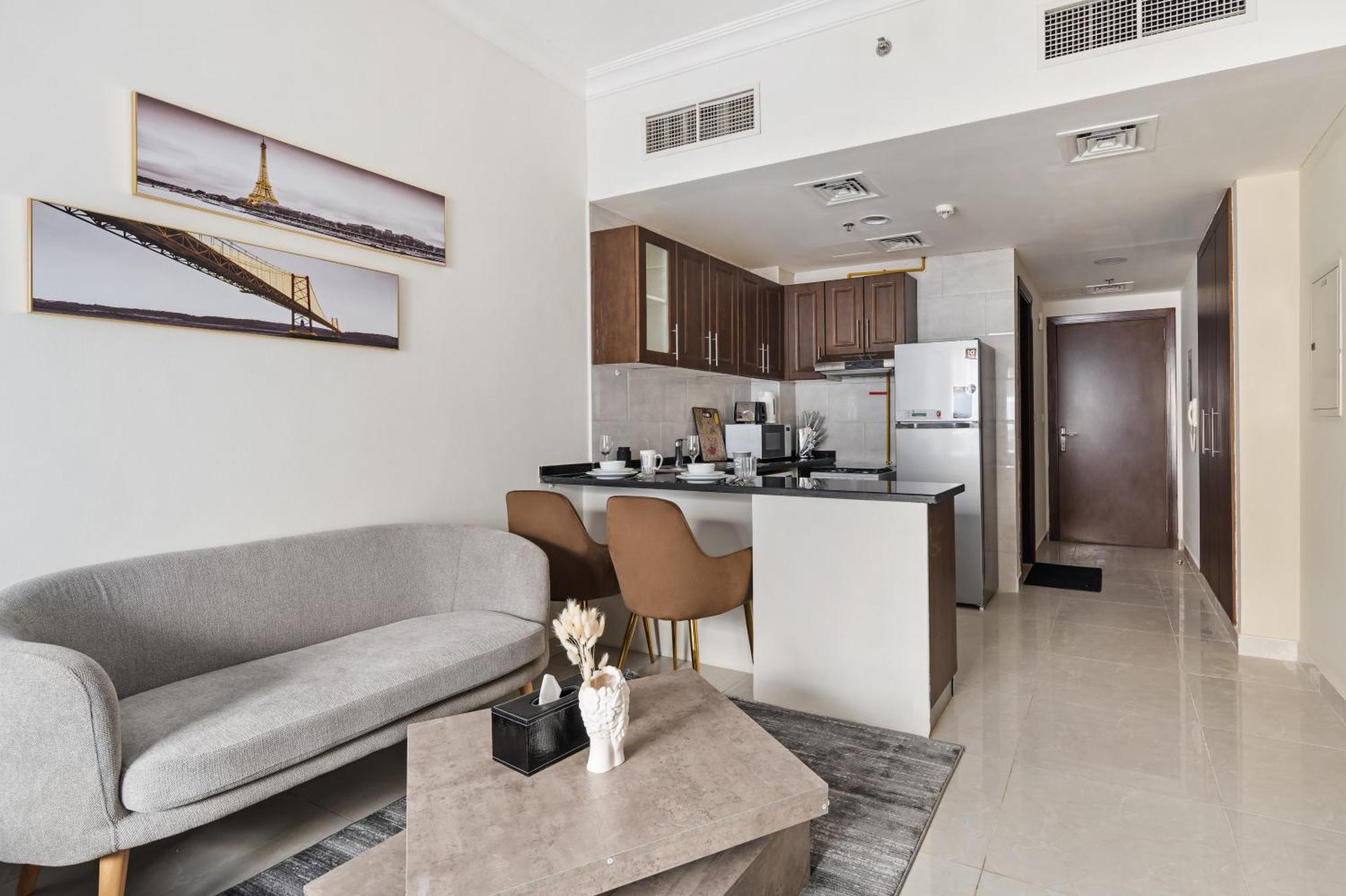 Bright In The Heart Of Silicon Oasis Appartement *